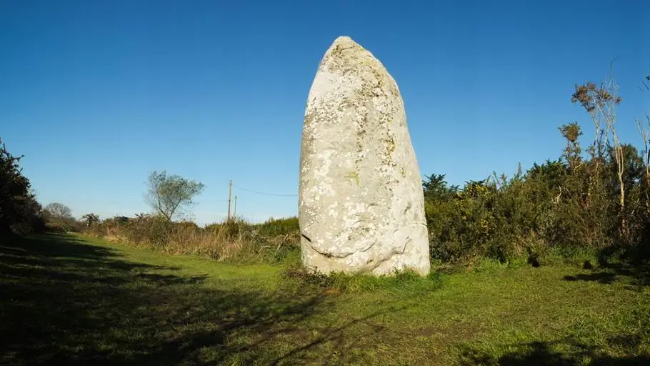 Menhir de Kermaillard Sarzeau - Morbihan Bretagne sud