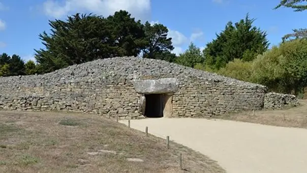 Site-des-megalithes-de-Locmariaquer-Morbihan-Bretagne-Sud