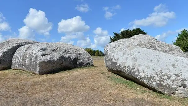 Site-des-megalithes-de-Locmariaquer-Morbihan-Bretagne-Sud