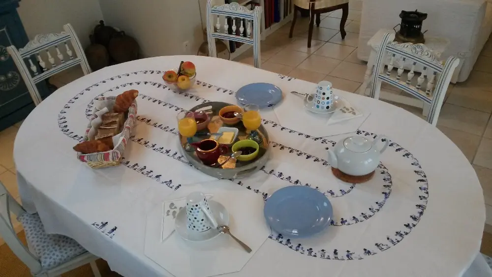 Petit-déjeuner-maison-Bertin-Jeanne-Françoise-arzon-morbihan-bretagne sud