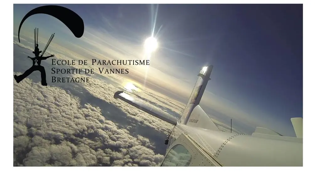 Ecole-de-Parachutisme-de-Vannes-Golfe-du-Morbihan-Bretagne sud