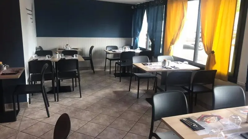 restaurant - La Breizh Desbois - salle - Loyat - Brocéliande