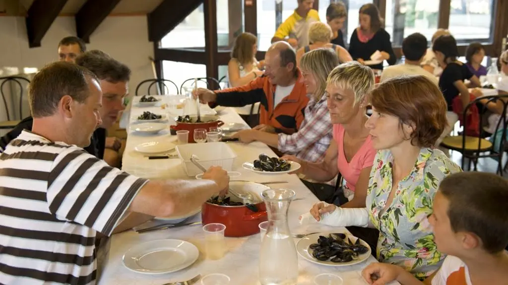 Soirée-Moules-Village-Vacances-Ty-An-Diaoul-Sarzeau-Presqu'île-de-Rhuys-Golfe-du-Morbihan-Bretagne sud