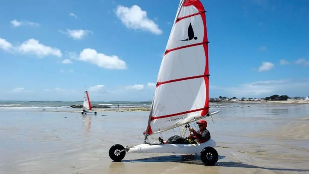 centre-nautique-Larmor-Plage-Groix-Lorient-Morbihan-Bretagne-Sud