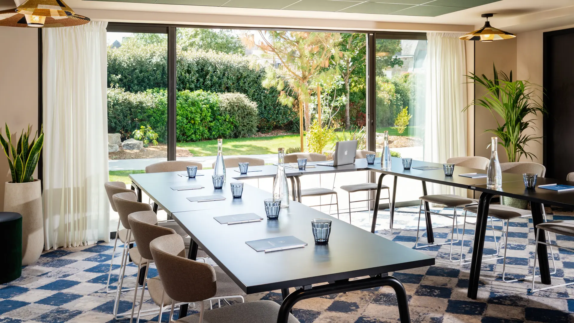 sous commission - aigrette