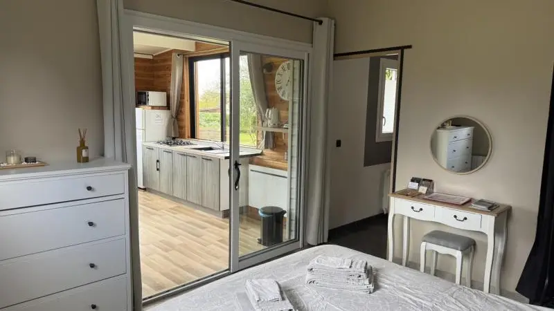 Les Cabanes des Loups