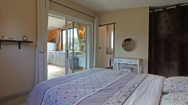 Les Cabanes des Loups