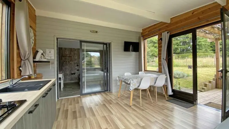 Les Cabanes des Loups