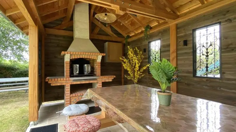 Les Cabanes des Loups