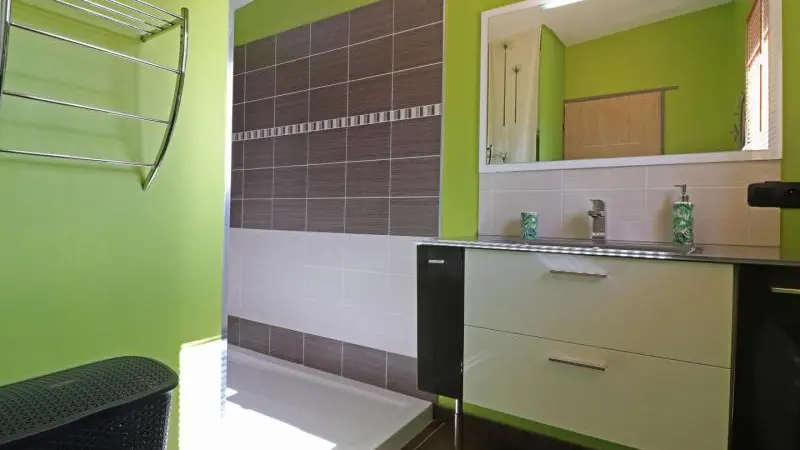 Les Cabanes des Loups