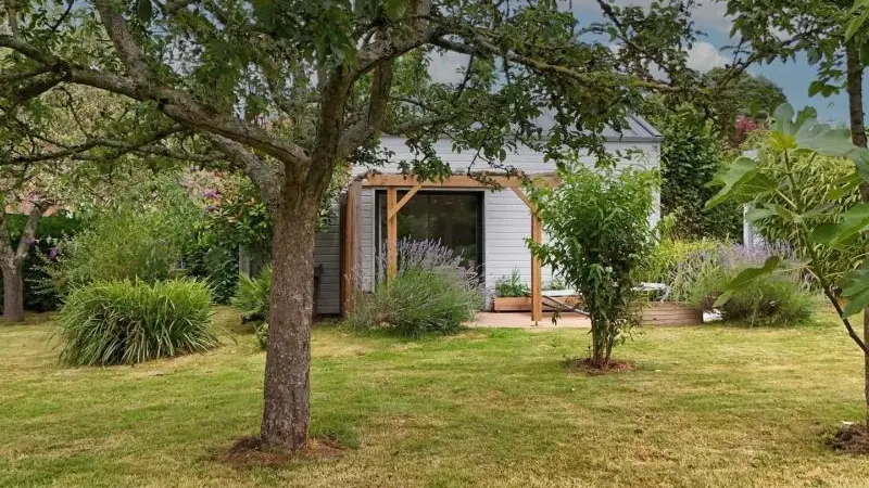 Les Cabanes des Loups