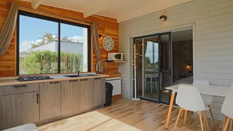 Les Cabanes des Loups