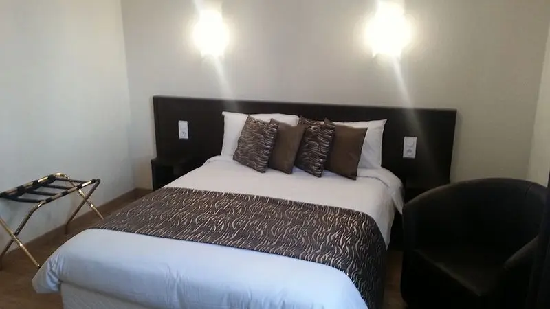 Hôtel-Le-Chapeau-Rouge-Alençon