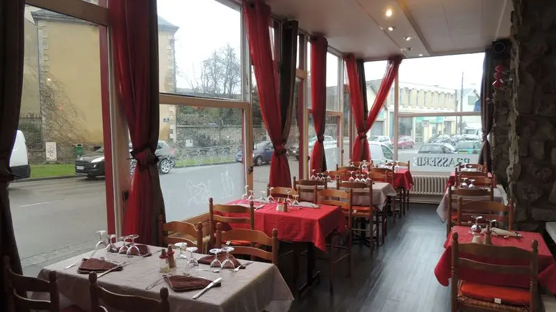 Hotel-Restaurant-Le-Hussard-Alencon