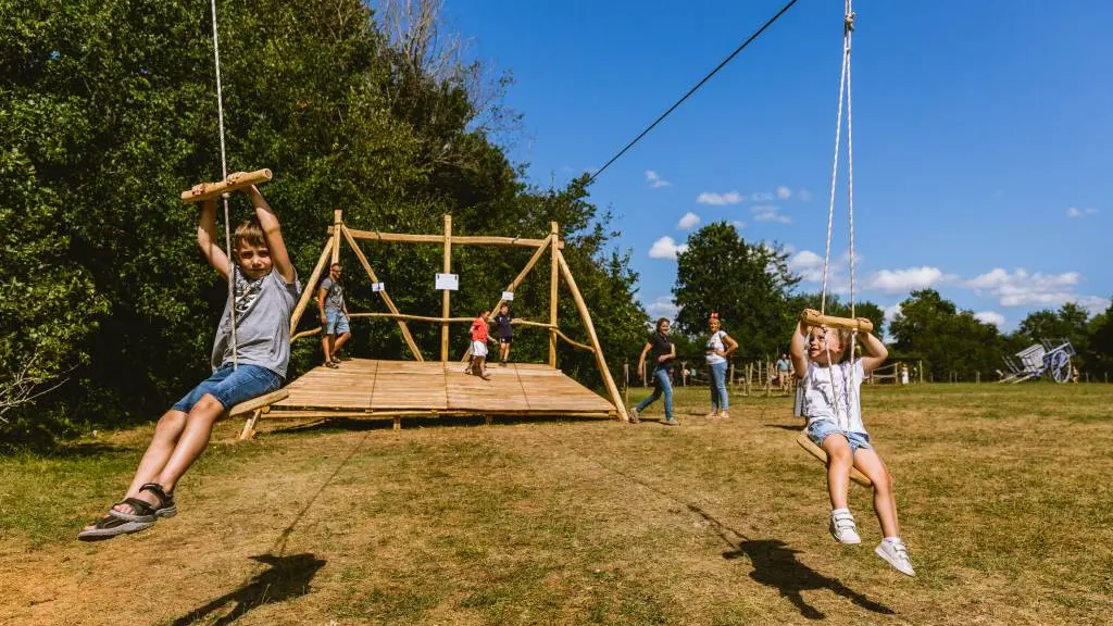 7 CHATEAU DE BRIDOIRE - jeux enfants parcs château Dordogne Périgord