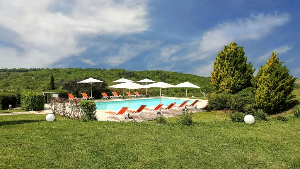 01Photo-Luc-Fauret piscine et vue panoramique