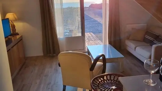 20220508_205844 (Copier)