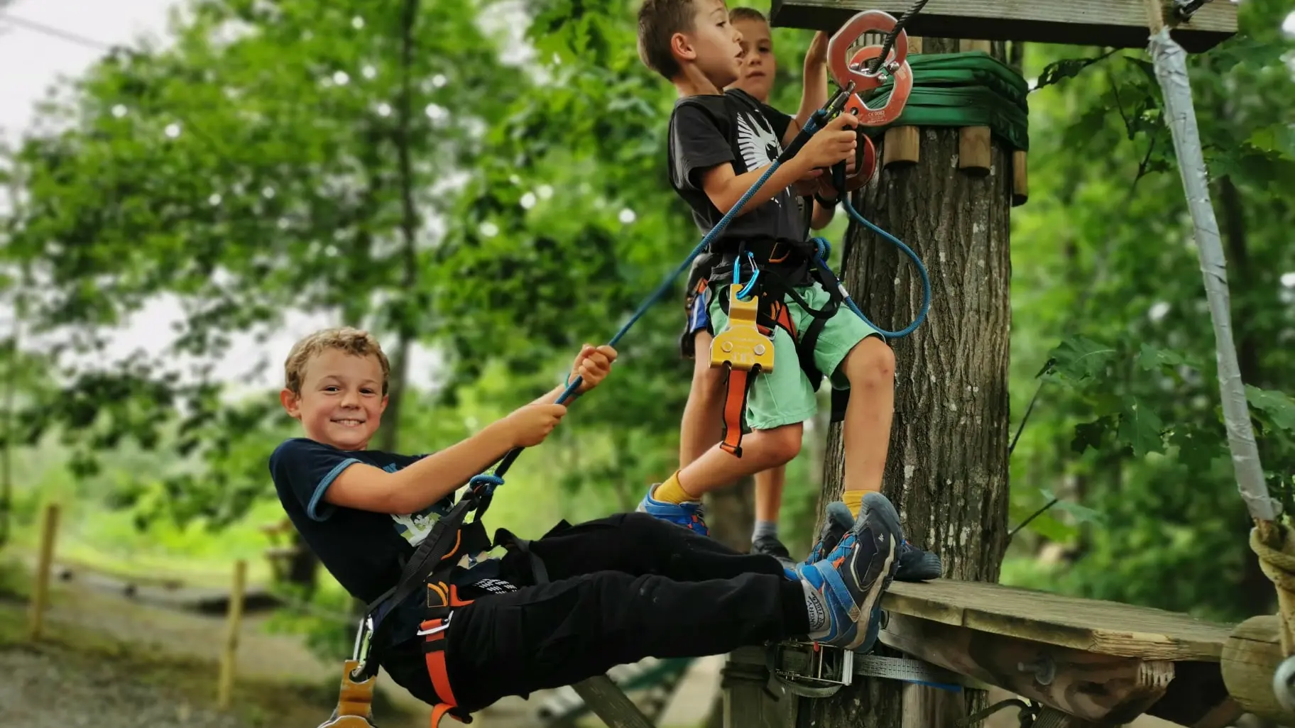 Accrobranches entre copains Aventure parc Bosdarros