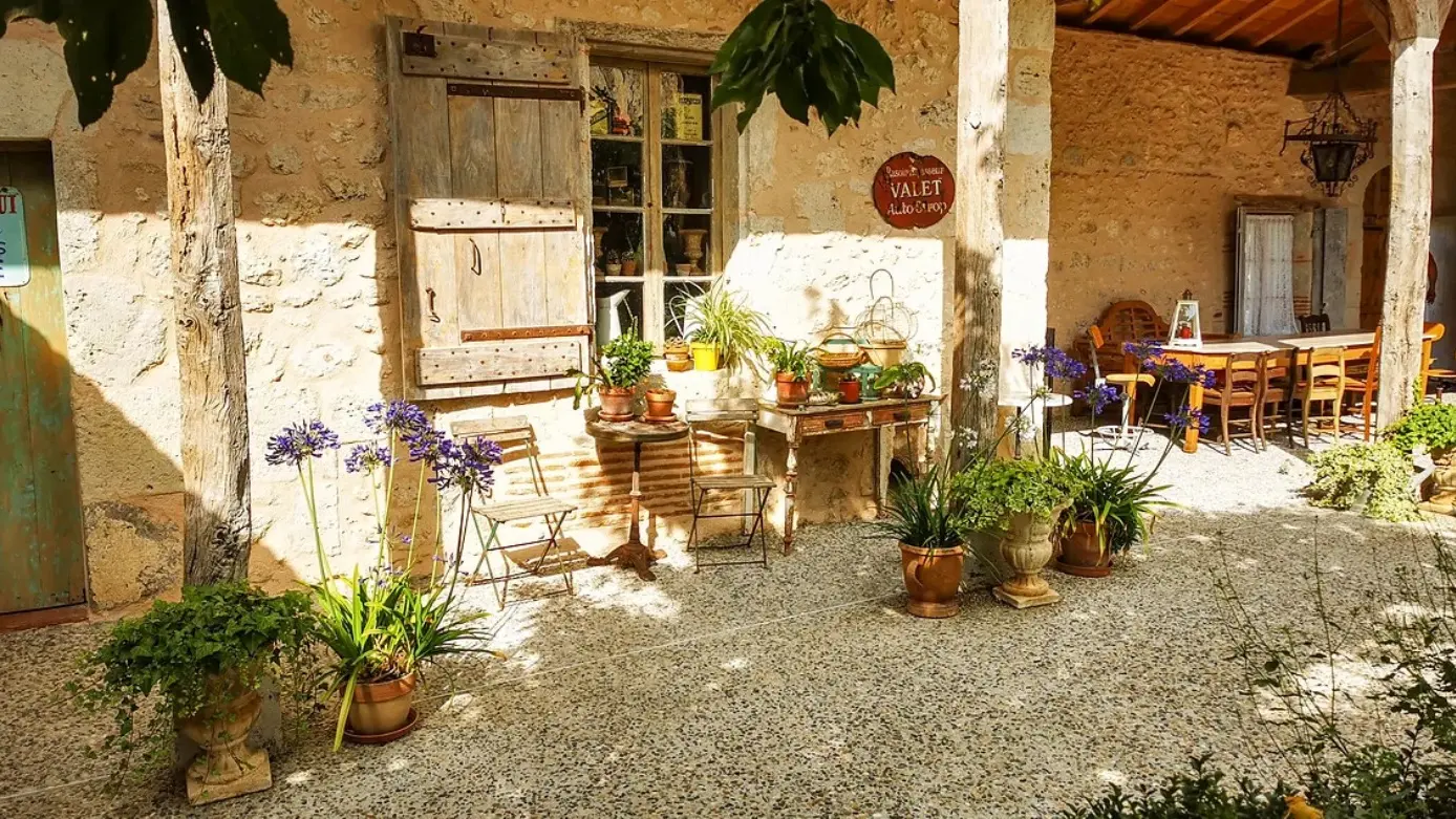 Maison Laparade_patio
