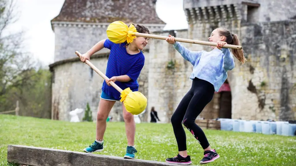 3  Chateau Bergerac jeux enfants bois