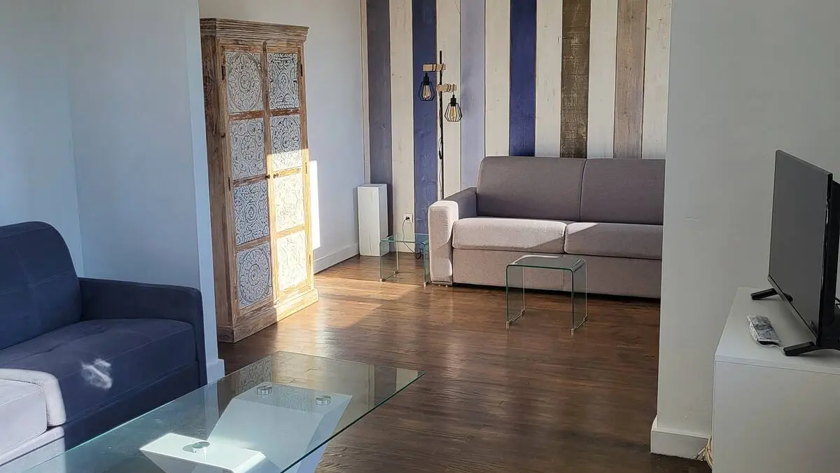 37e0bfe3-1fcf-40c8-a2e4-2ffb5a6c7a0b