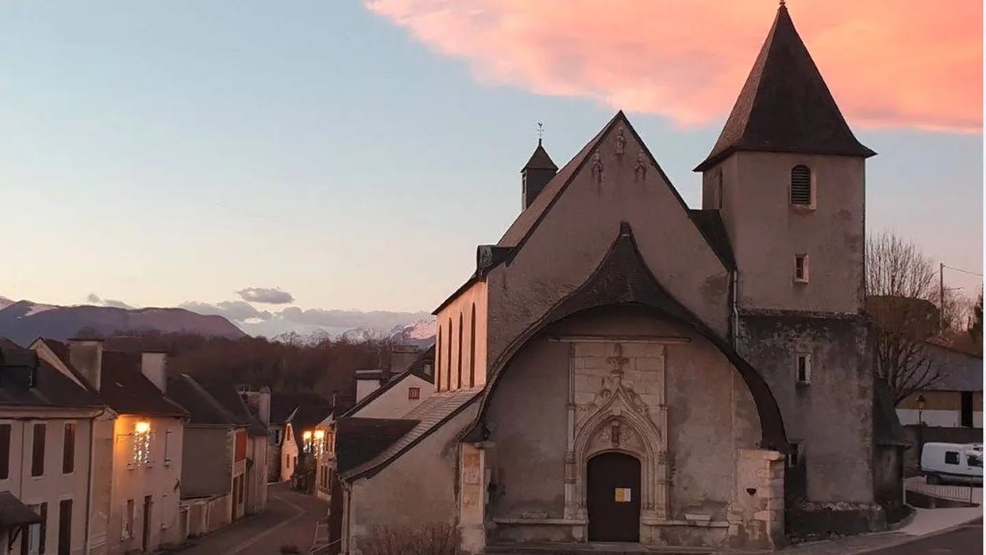 Terra Aventura - Bosdarros - l'église