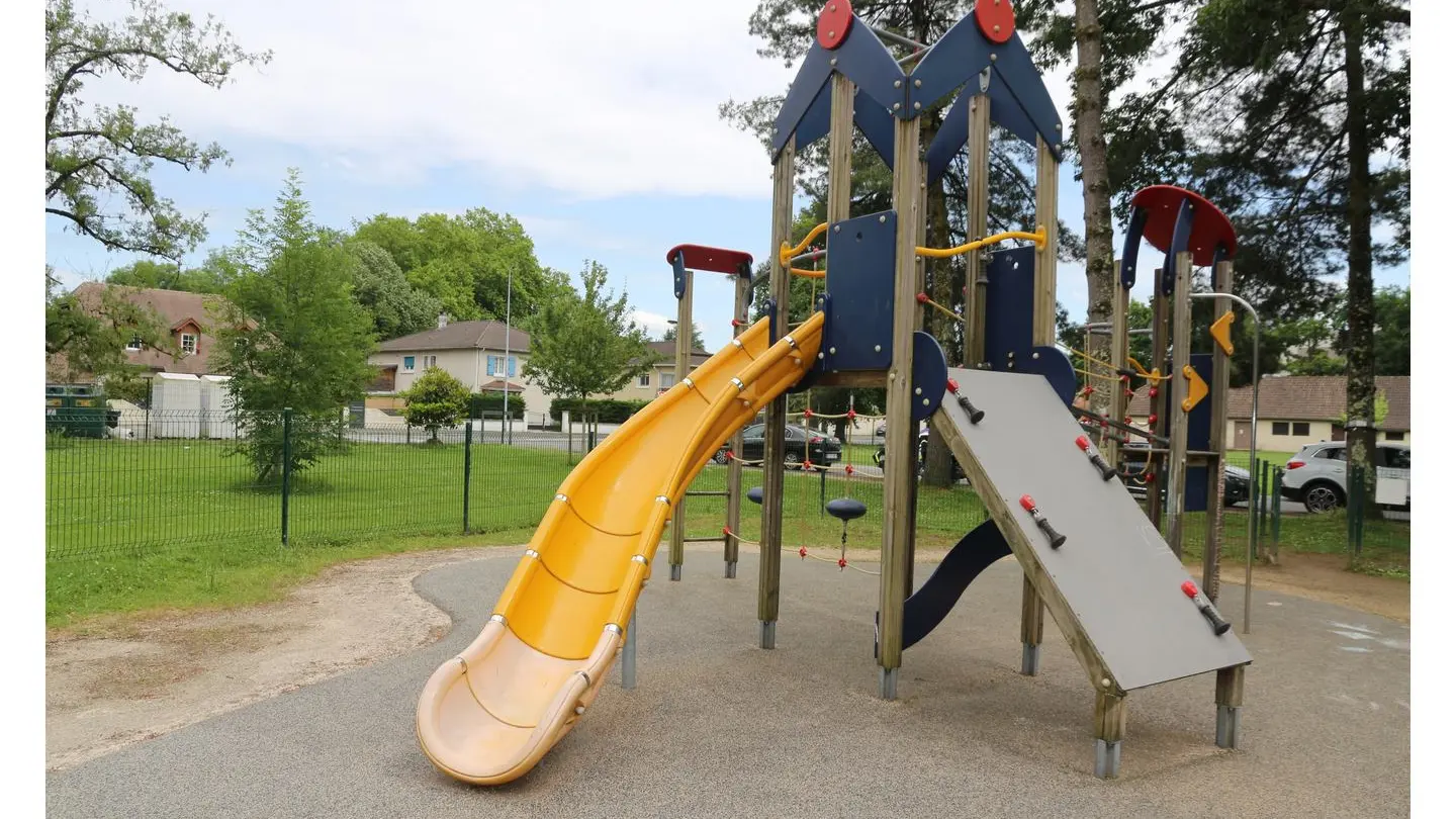 Aire de jeux stade Philippon 02