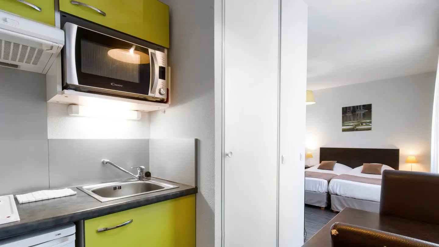 All-Suites-kitchenette