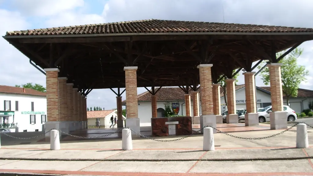 La Halle - Bastide de Montfort-en-Chalosse