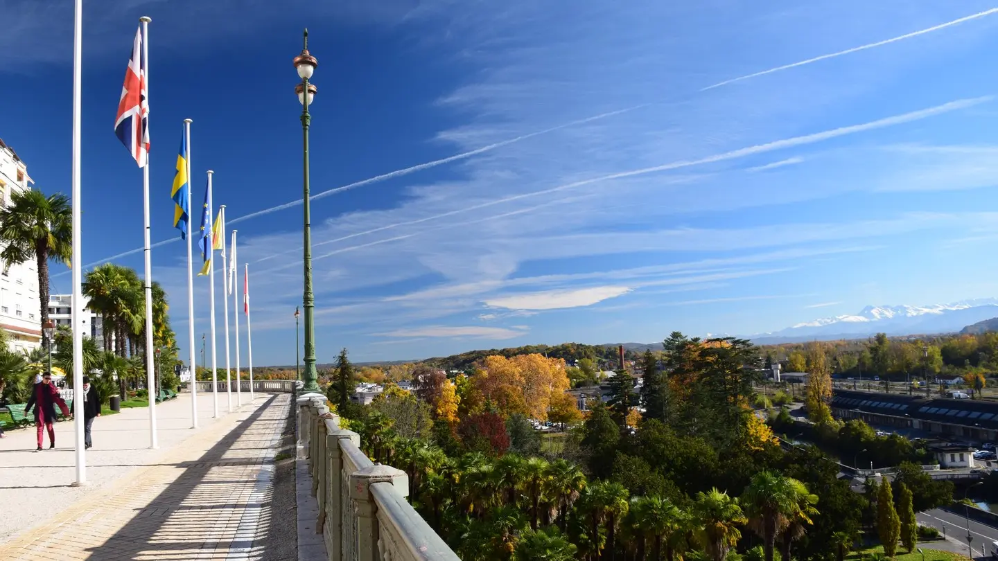 Pau, capitale royale - Le boulevard des Pyrénées