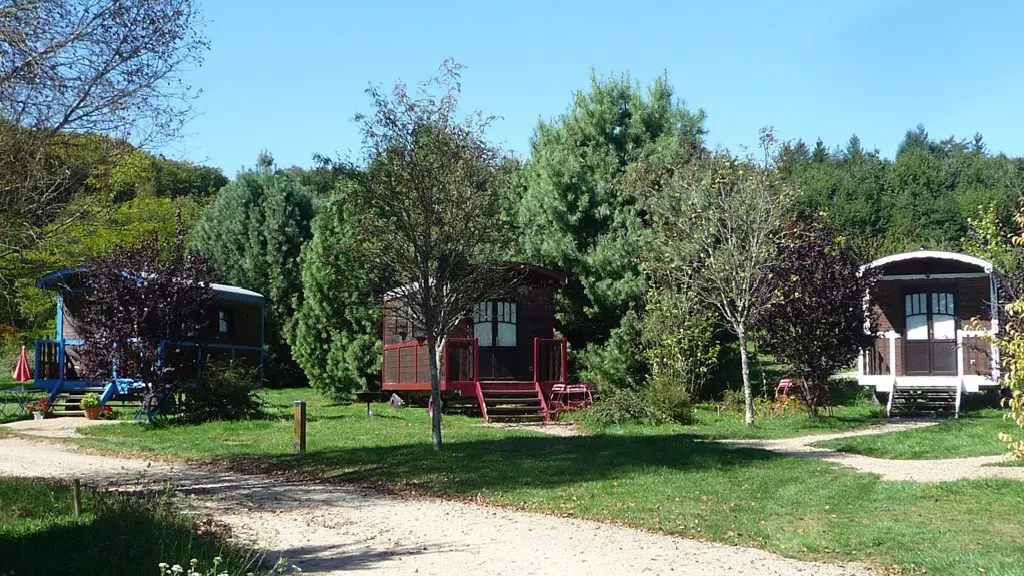 CHAMBERET_VILLAGE_DES_MONEDIERES_2