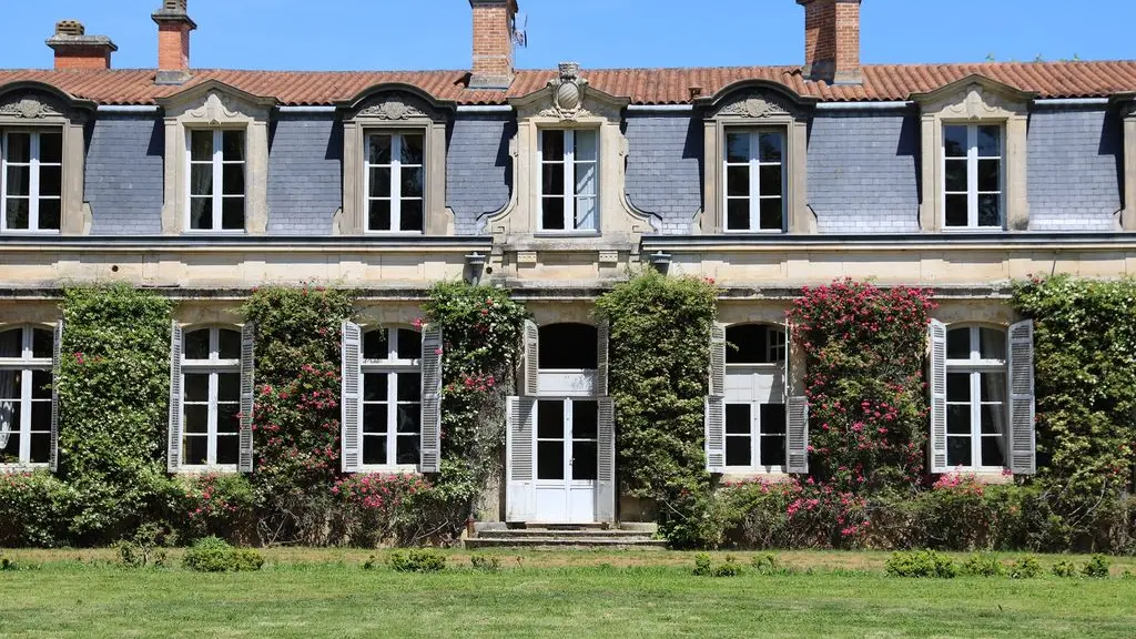 CHATEAU TIREGAND FACADE