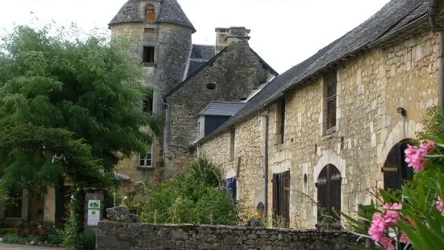 Chatelet de jayac_PhotoRedukto