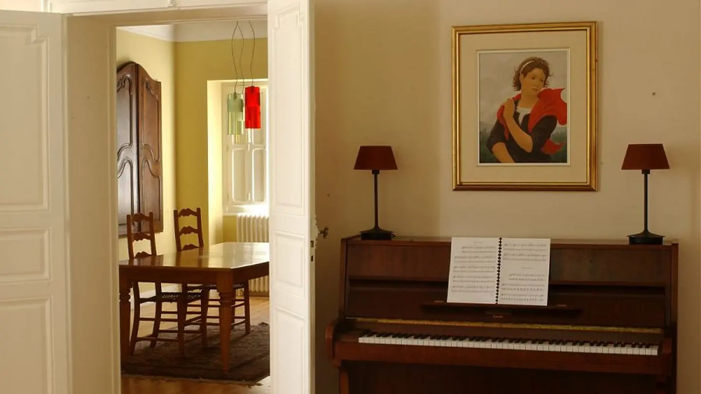 Chambre Clos Mirabel manoir -  Jurançon  - salon de piano