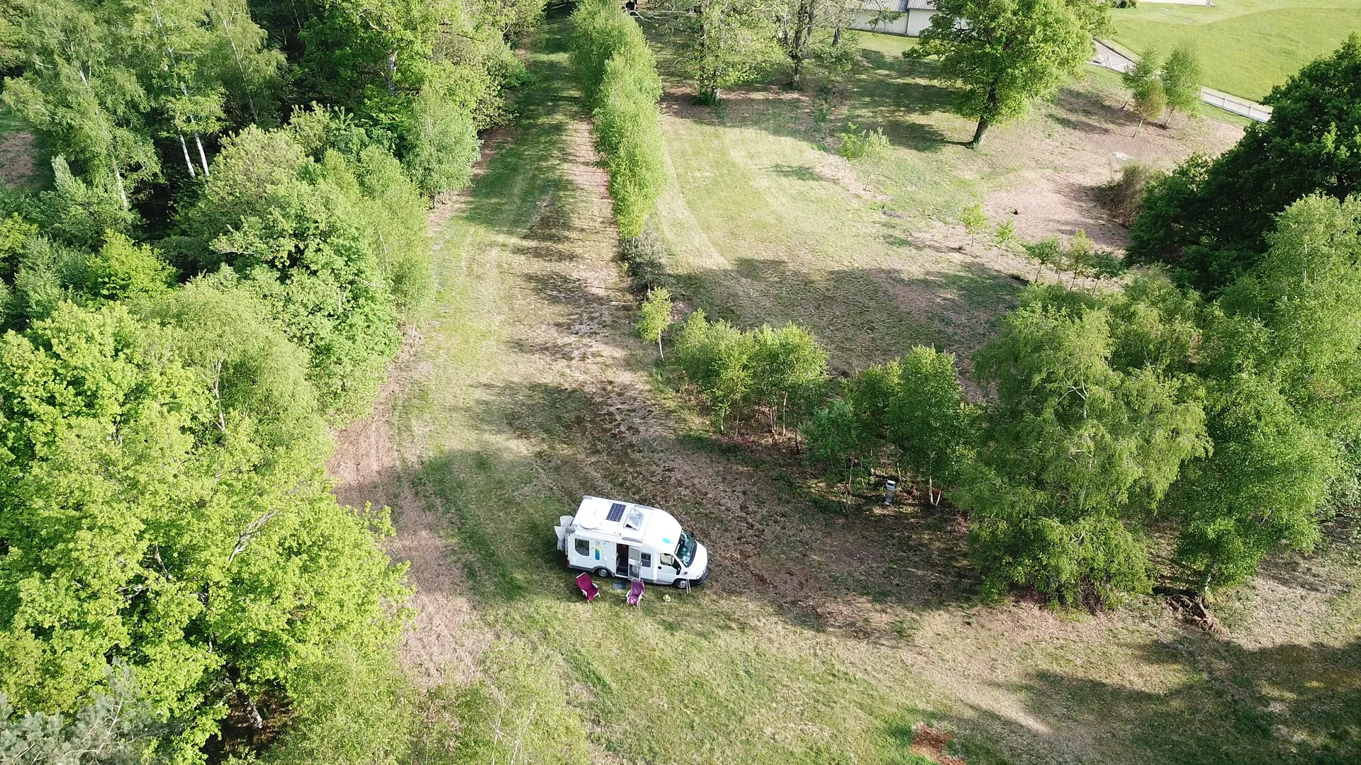 DJI_0038 étang vue du ciel avec camping car