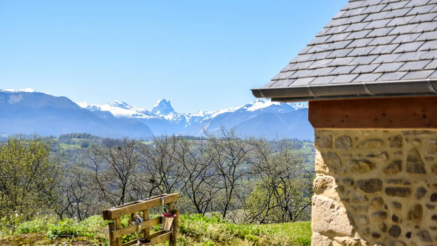 Gan - Côteau de Bastarrous - Panorama sur les Pyrénées 2