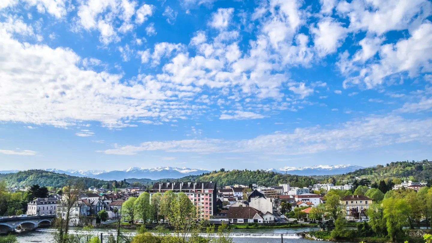 Billère - rives du gave - Vue sur les Pyrénées