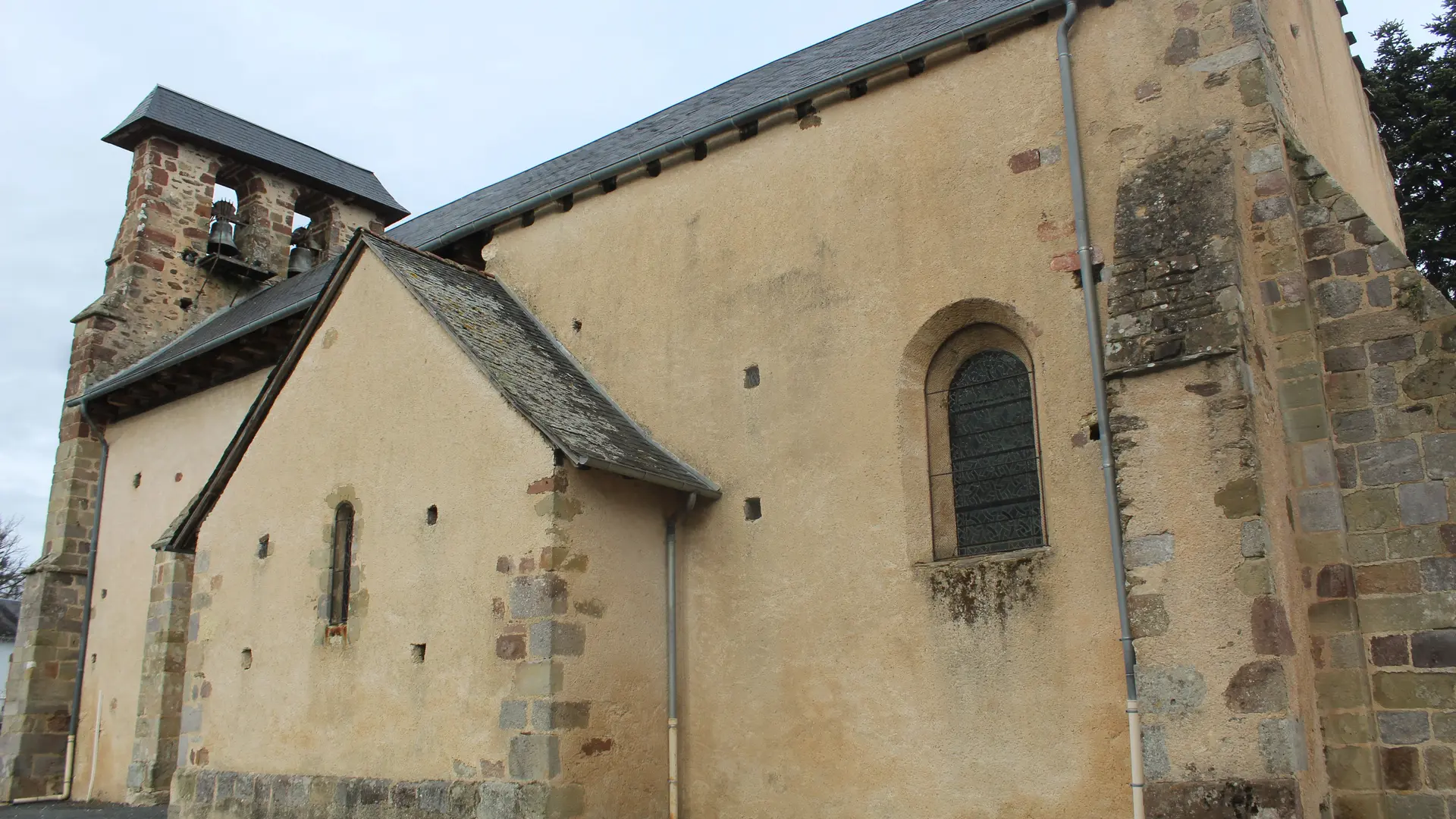 Eglise St Saturnin - Les Moulins - St Sornin Lavolps © J.Lautrete OT TDC (2)