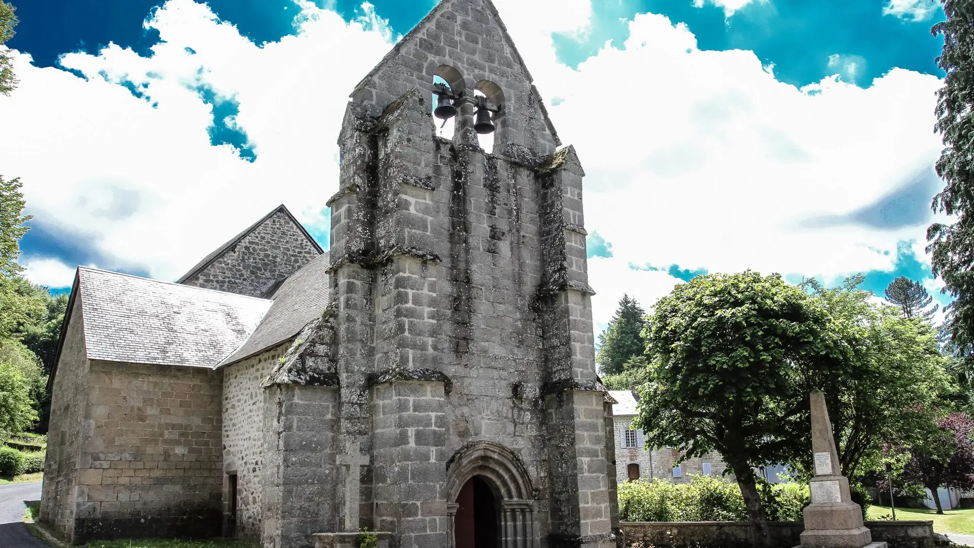 Eglise-de-Lacelle-CP-Nicolas-Granger