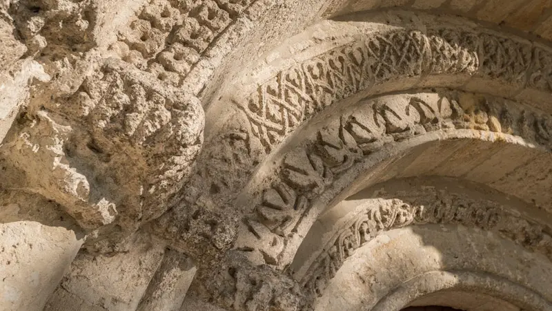 Eglise-de-St-Germain-d-Arsac-et-son-porche3