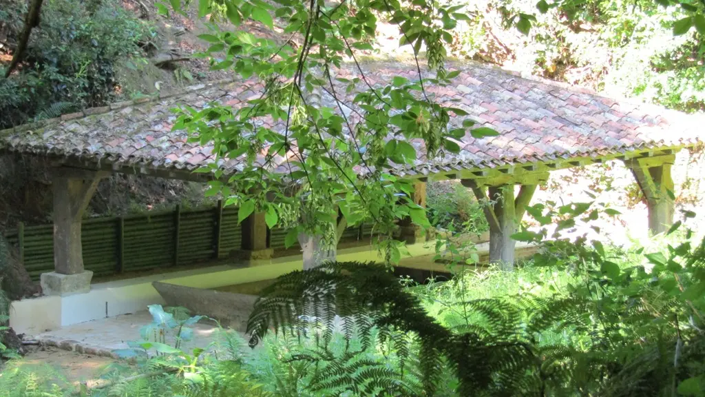 Fontaine cent marche - lavoir restauré OT