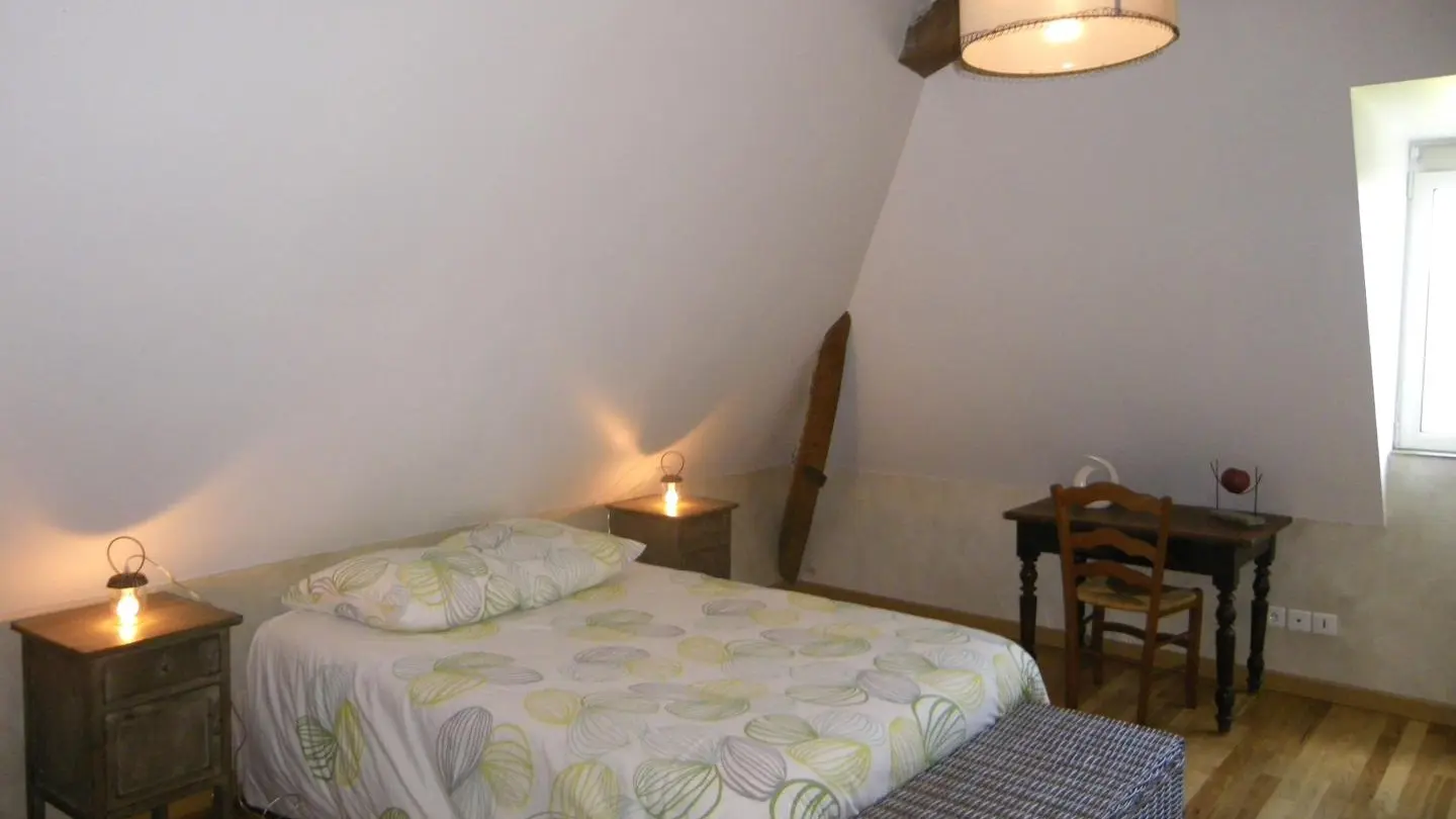 Meublé Causit - Aubertin - chambre 1