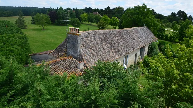 Gîte- Domaine- de- la- Mouthe- St- Rémy- La Métairie -loin