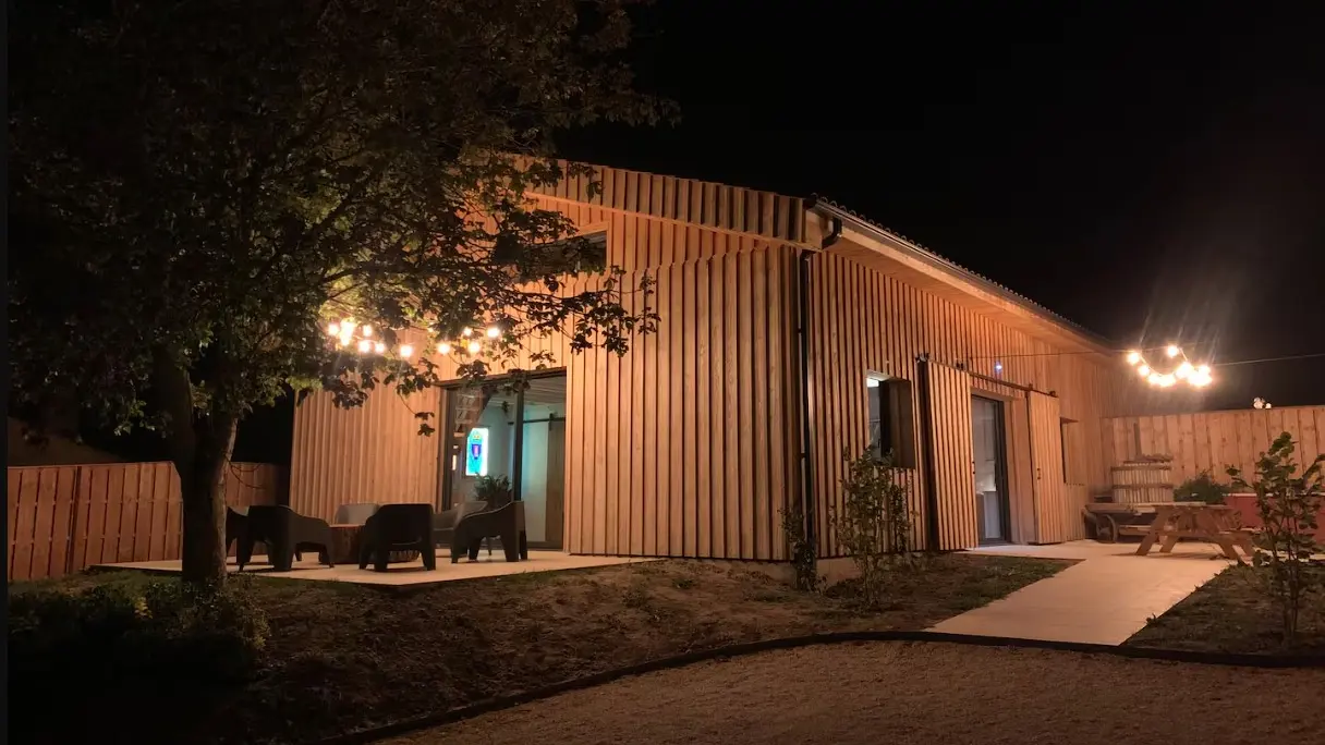 Gîte barns exterieur nuit