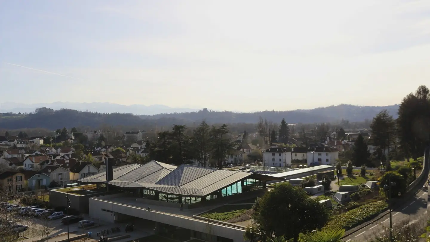 Stade Nautique - Pau - vue depuis avenue Nitot