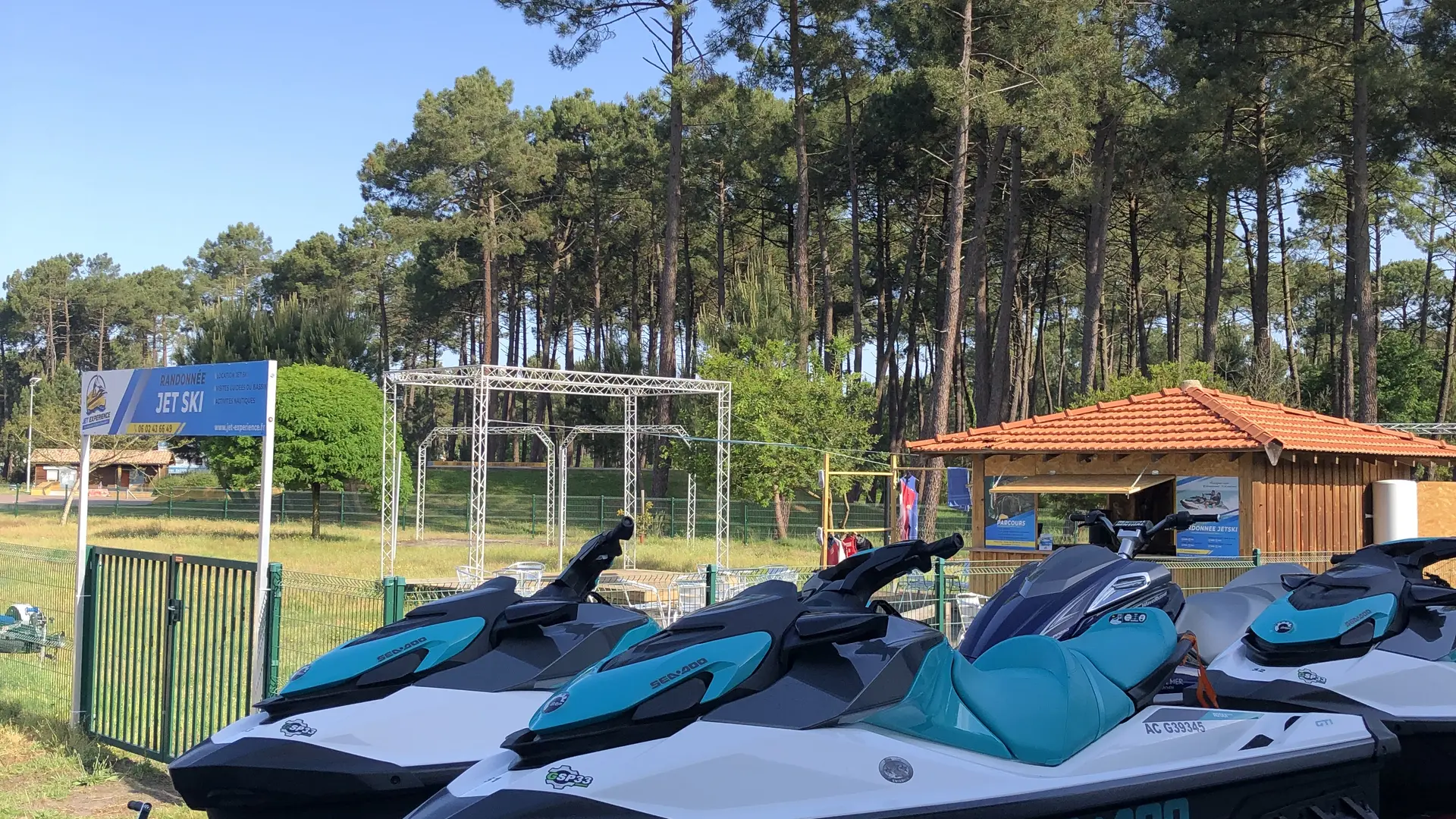Jet ski hors de l'eau