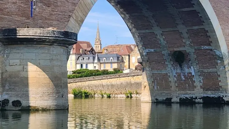 Bergerac canoe vieux histoire balade rivière Dordogne