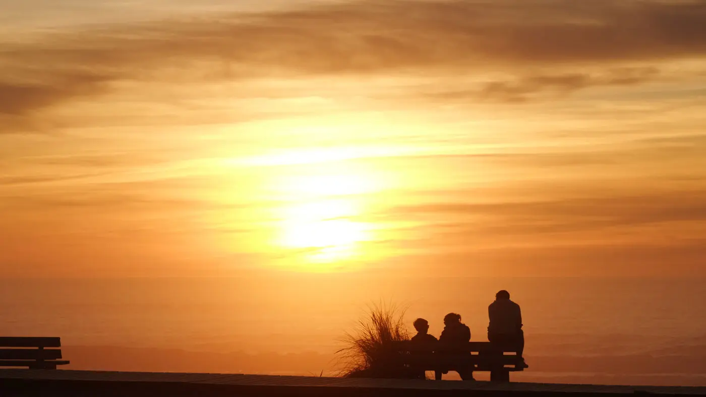 Part-des-Anges-coucher-brume-people-web