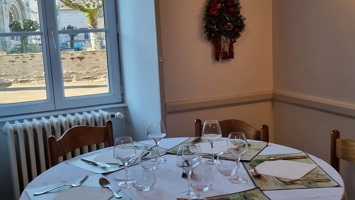 Restaurant Le Vigeois ©LL - OT Terres de Corrèze (2)