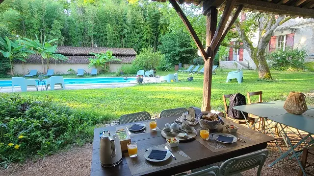 Le Manoir Du Moulin De Madame - Petit Dejeuner